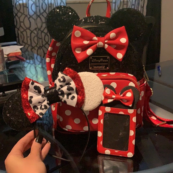 ๐๐ Disney Bundle! ๐๐ SOLD! - Picture 5 of 7